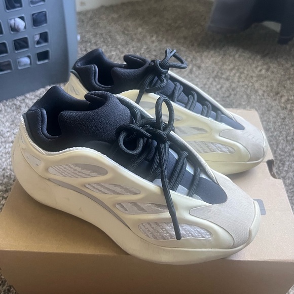 Yeezy 700 Sneakers